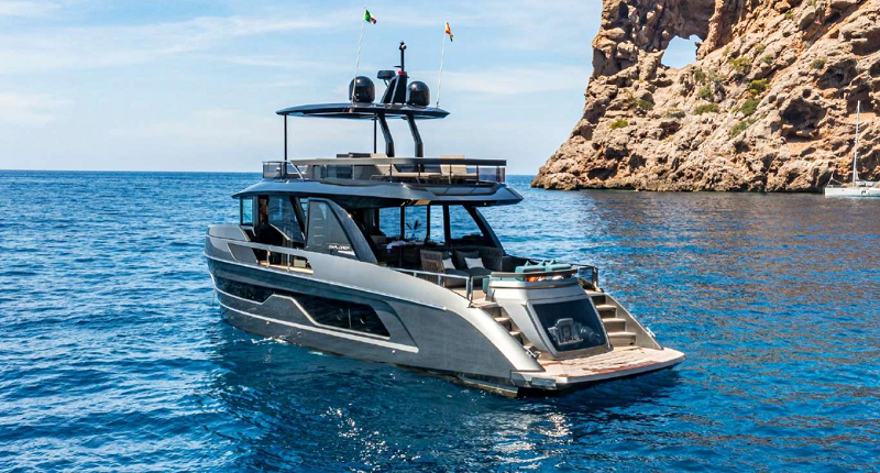 Explorer 62 | Lamprell Marine - Yacht Charter in Mallorca