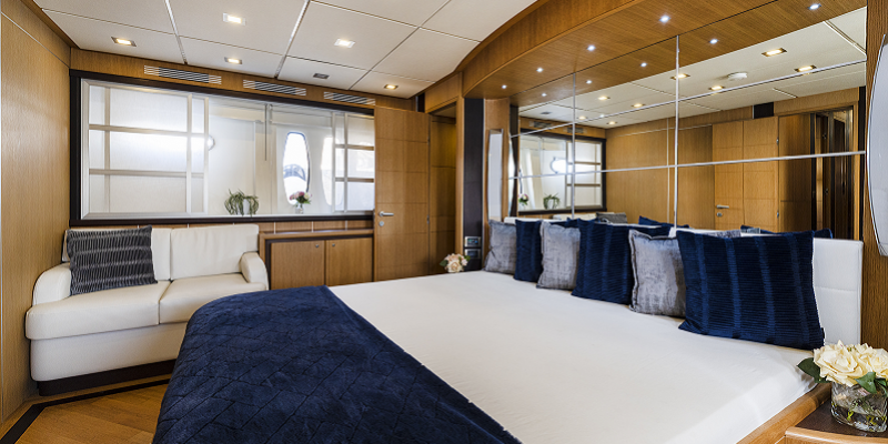Abacus70_Auri_yacht_charter_mallorca_cabin