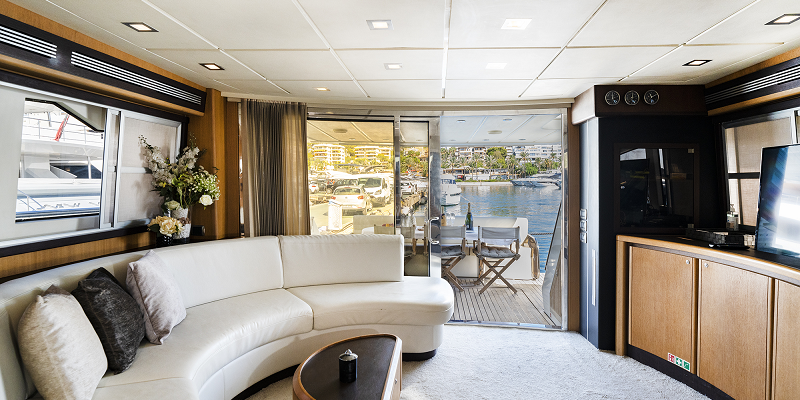 Abacus70_Auri_yacht_charter_mallorca_saloon