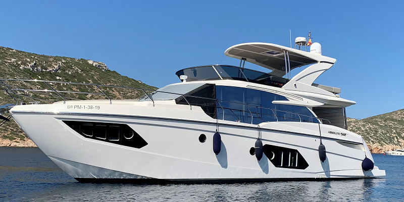 Absolute52_yacht_charter_Mallorca_4_Friends_Exterior view