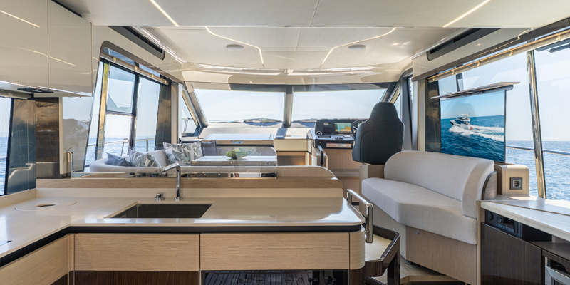 Absolute_47_yacht_tres_amigos_charter_mallorca_saloon_galley