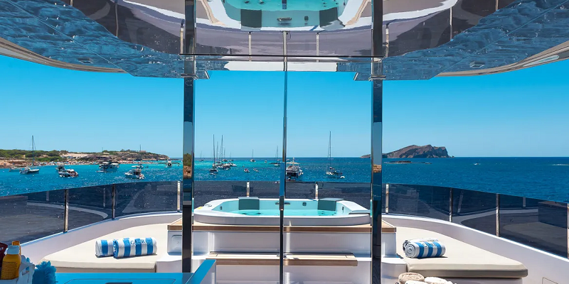 Navetta 33 ACQUA yacht jacuzzi