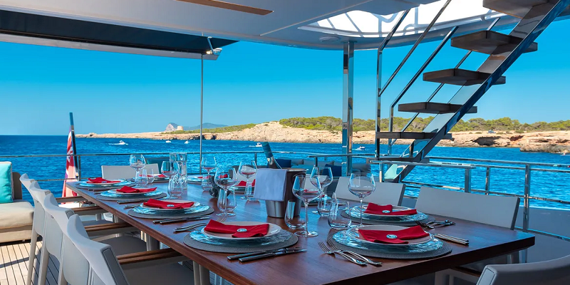 Acqua Yacht Charter Mallorca large dining table