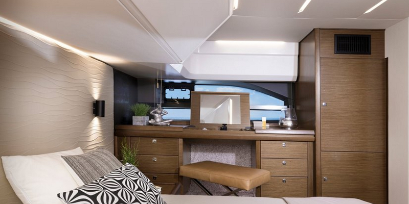 Bavaria_55_fly_yacht_charter_mallorca_cabin