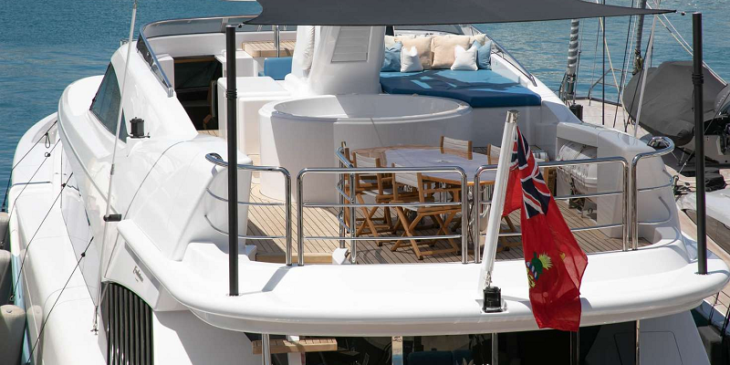 flybridge of charter yacht Benita Blue