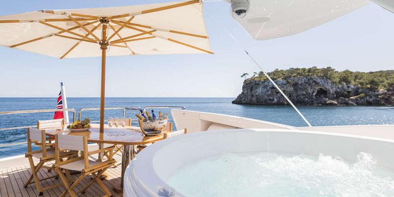 Jacuzzi on charter yacht benita blue