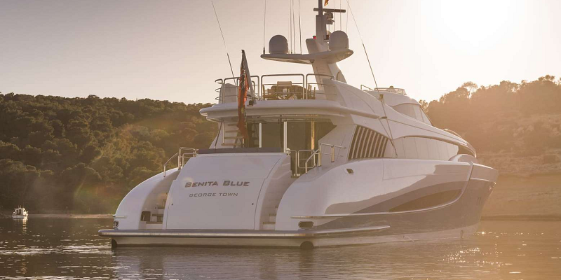 Stern of charter yacht Benita Blue