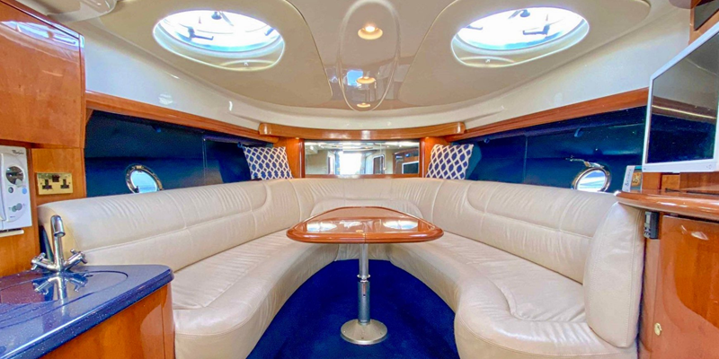 Cranchi 41 Day charter yacht puerto portals interior saloon