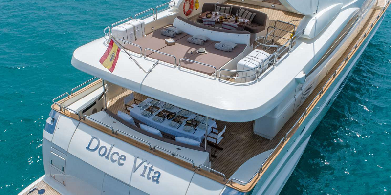 Dolce-Vita-II-Astondoa-102-luxury-yacht-charter-Balearics-Exterior-flybridge
