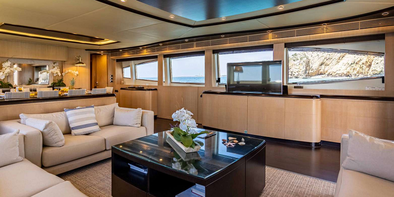 Dolce-Vita-II-Astondoa-102-luxury-yacht-charter-Balearics-Interior-salon-tv