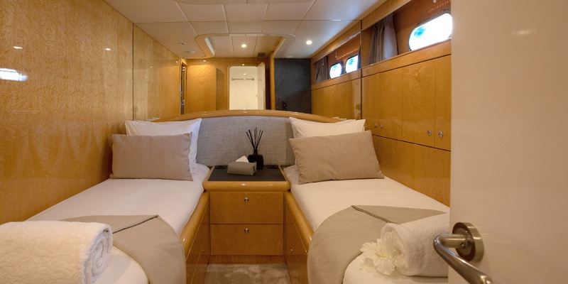 Elegance76_Sea_Dragon_Yacht_Charter_mallorca_twin_cabin