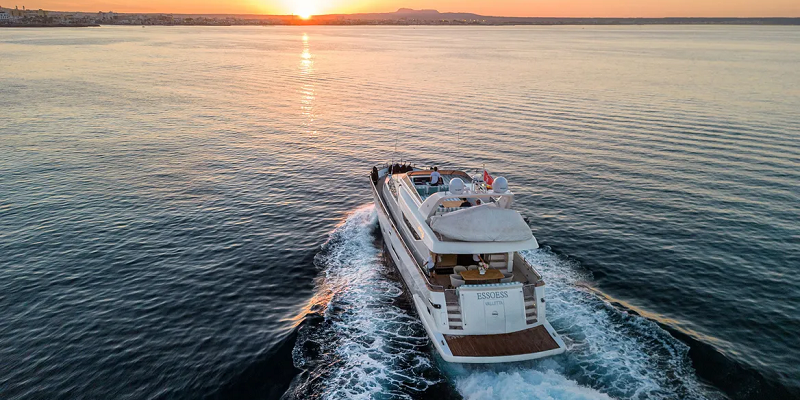 Essoess_Yacht_Charter_Mallorca_Exterior_stern