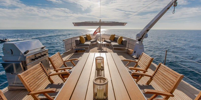 Fairmile Yacht Charter Alcudia Mallorca Classic flybridge dining