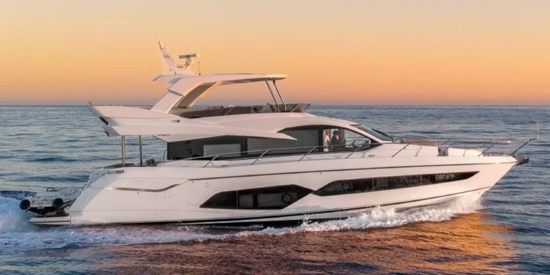 La Nonno Sunseeker_Yacht Charter Mallorca_ Cruising at sunset