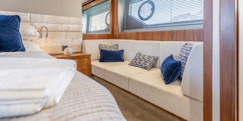 La Nonno Sunseeker_Yacht Charter Mallorca_sofa master cabin