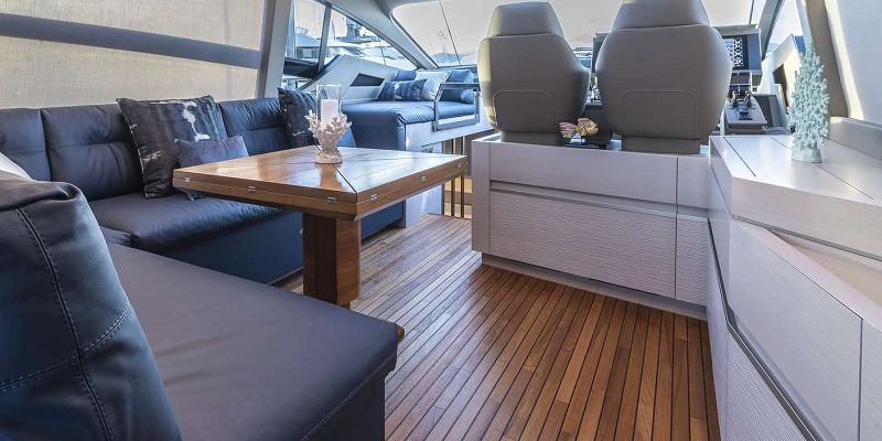 Marleena_VIII_Yacht_Charter_Mallorca_Interior_Sofas