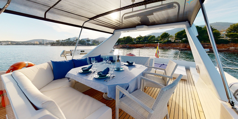 Paladio yacht charter flybridge Mallorca