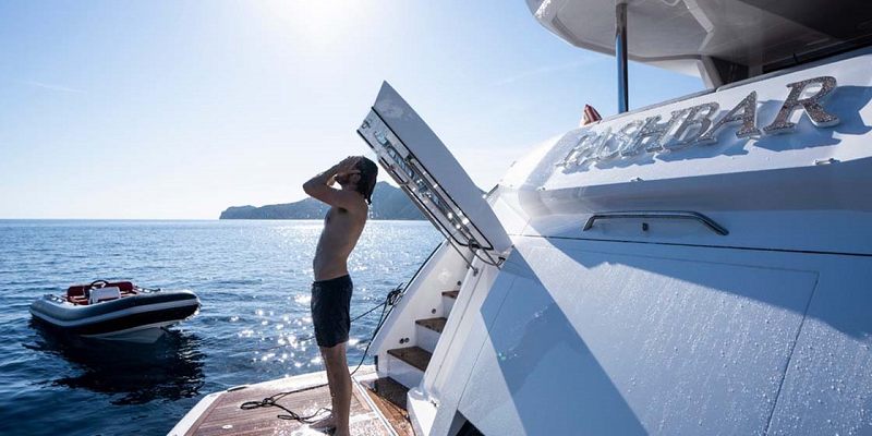 Pashbar Sunseeker for Charter Mallorca bathing platform