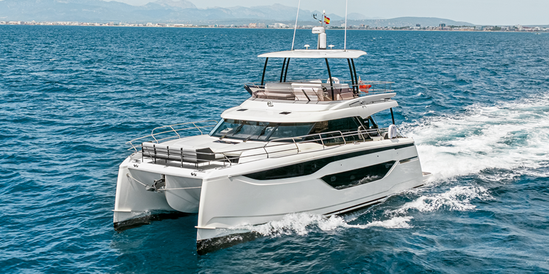 Power_Catamaran_Charter_Mallorca_Sandy_Shores