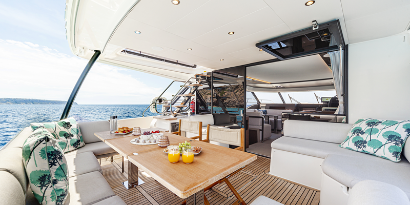 Power_Catamaran_Charter_Mallorca_Sandy_Shores_aft seating
