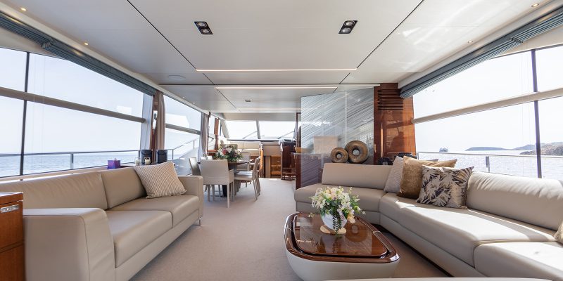 MIO BARCO II Saloon
