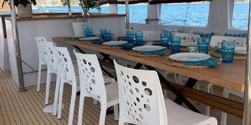 Spirit of Palma Interior dining Palmanova boat charter