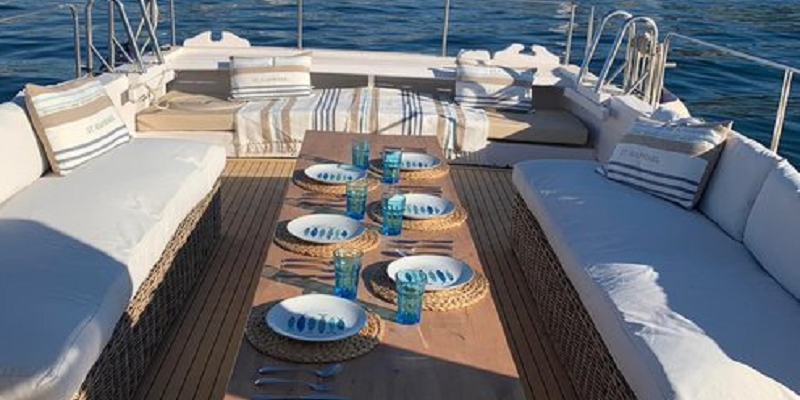 Spirit of Palma Palmanova boat outdoor seating