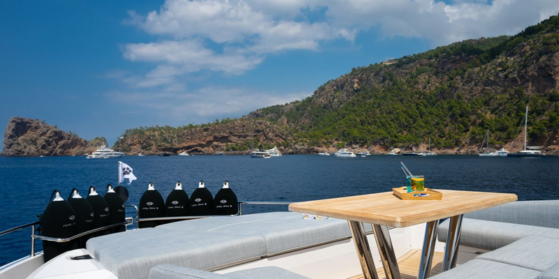 Sunseeker 88 Haley Jane yacht for charter in Soller Mallorca bow