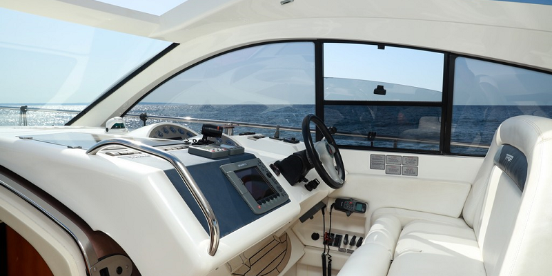 Targa52_Smas_Boat For Sale Helm