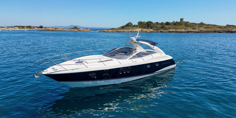 Toosh_Calanova_Yacht_Charter_Mallorca_Absolute_45_exterior