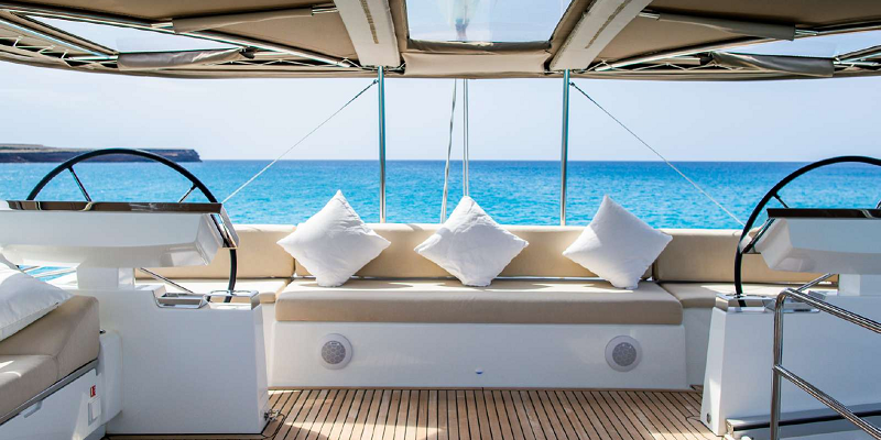 Tou Tou-Exterior-Luxury-catamaran-charter-mallorca-Lagoon62