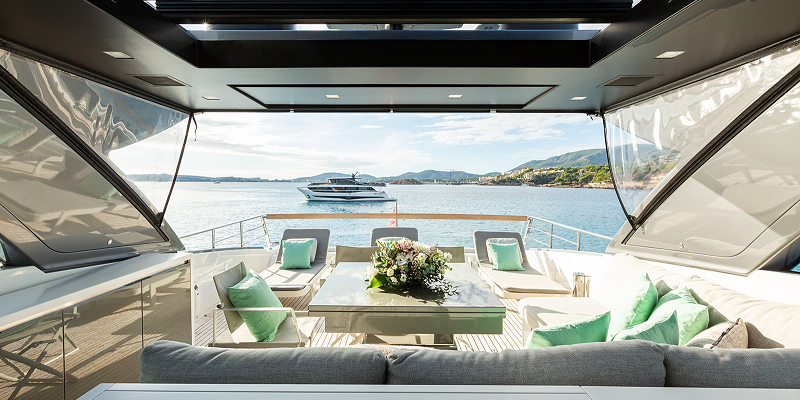 dining on the flybridge of Cloud IX San Lorenzo 76