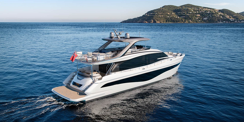 Yacht_Charter_Mallorca_Princess80_LUMI_underway_aft