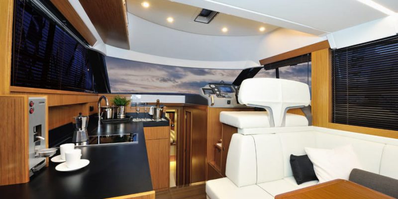 bareboat-charter-mallorca-bavaria-fly-galley-lamprell-marine