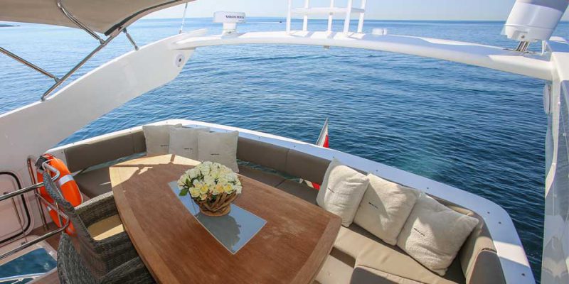 pearl-65-flybridge1-0__pearl-65