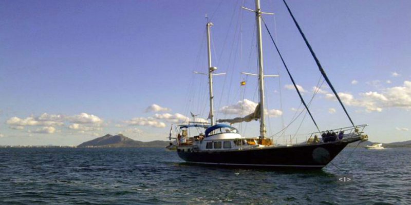 sailing22m-side2-0__classic-sailing-yacht-22m